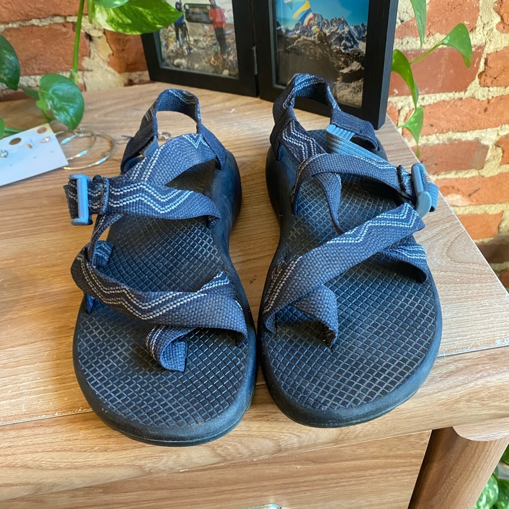 Chaco’s navy blue size 8